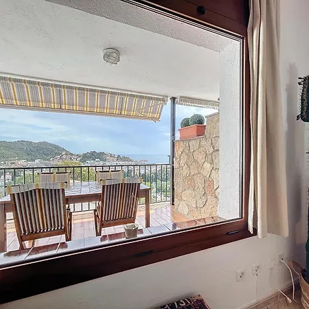 Apartment Lets Holidays Sea Views & Pool In Sa Gabarra *
