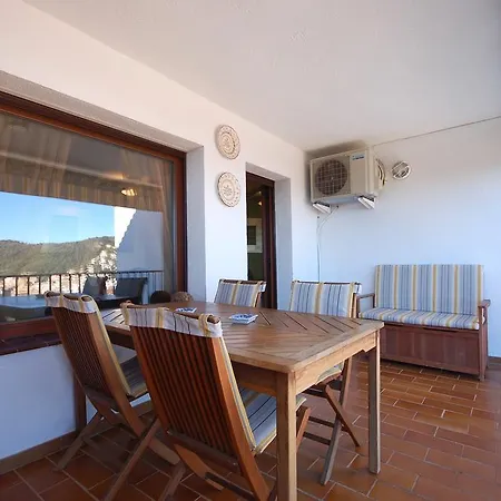 Apartment Lets Holidays Sea Views & Pool In Sa Gabarra *