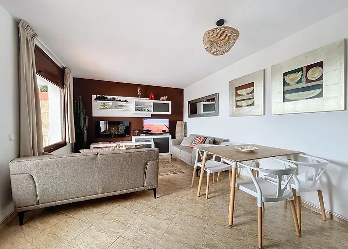 Lets Holidays Sea Views & Pool In Sa Gabarra